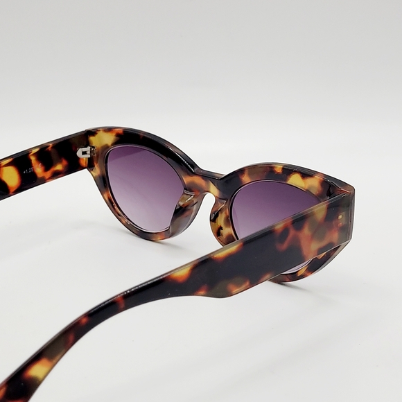 Skylar (Sun reader) - Picture 3 of 3